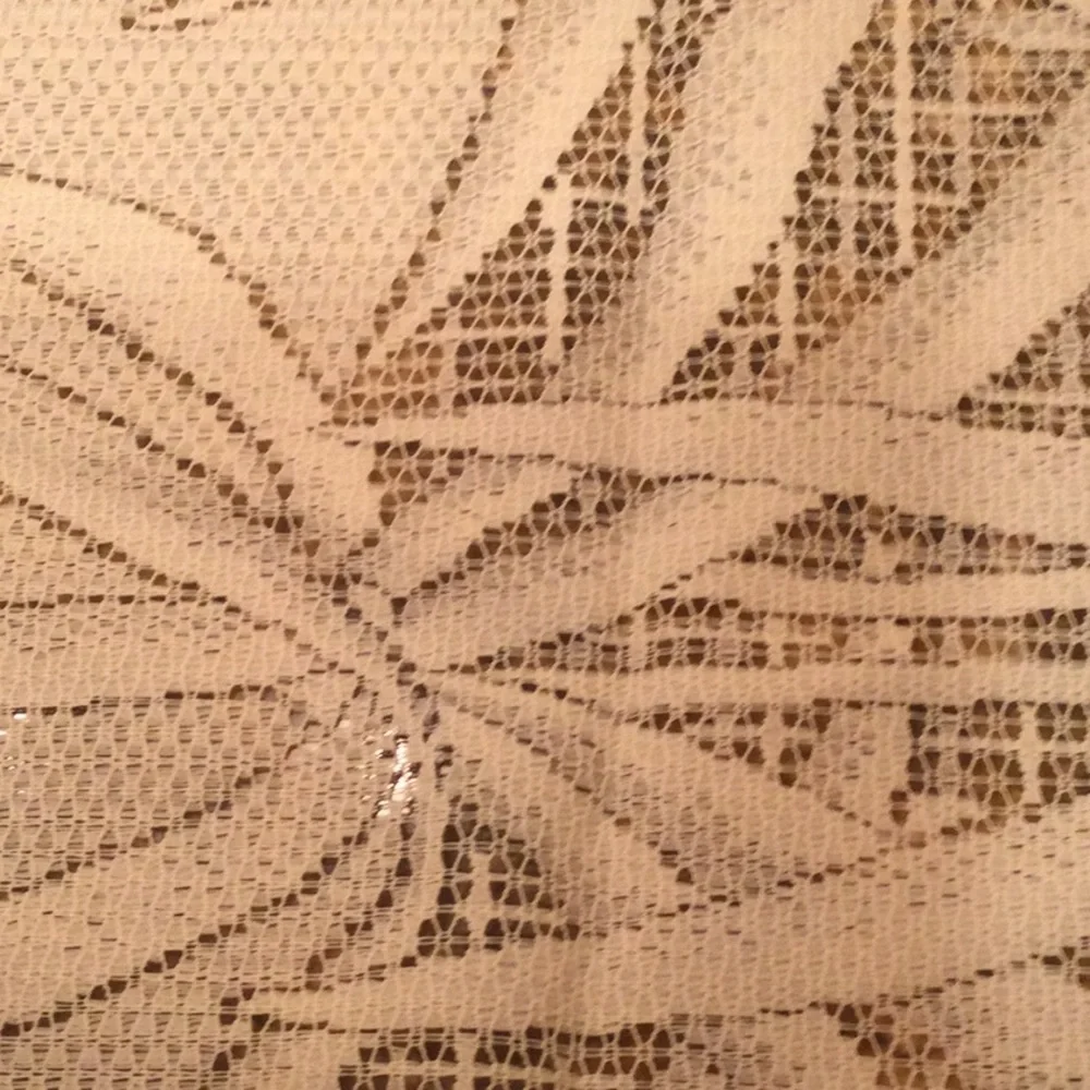 - Beautiful vintage table runner NWT
